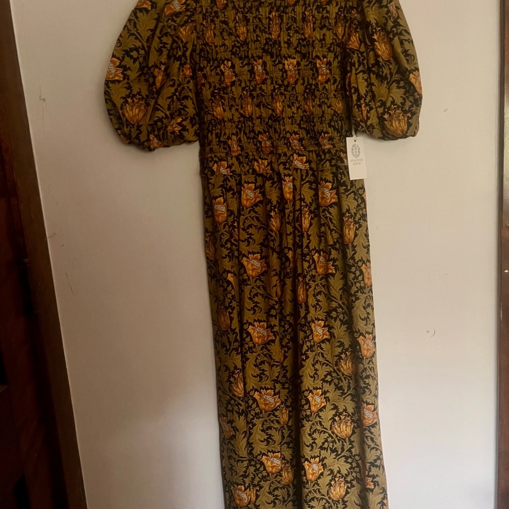 BNWT Hyacinth House Chic Smocked Midi Dress in Mustard Floral Size L